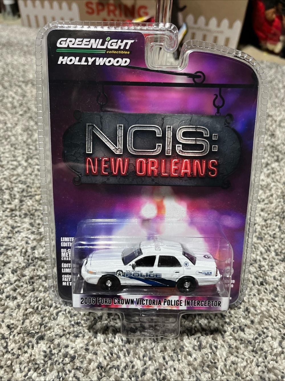 1:64 Greenlight *HOLLYWOOD 39* NCIS New Orleans 2006 Ford Crown Victoria Police